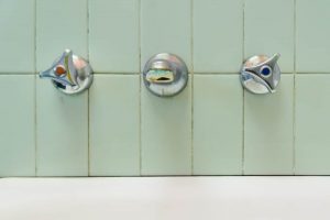 How To Remove A Tub Spout That is Stuck - Full Guide 4 How To Remove A Tub Spout That is Stuck - Full Guide - Blog - 4