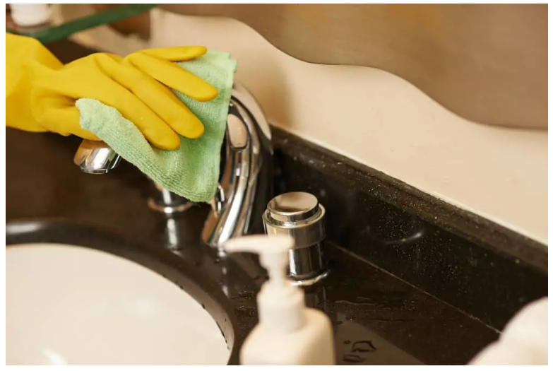 How To Clean Tarnished Chrome Faucets 1 How To Clean Tarnished Chrome Faucets - Blog - 1