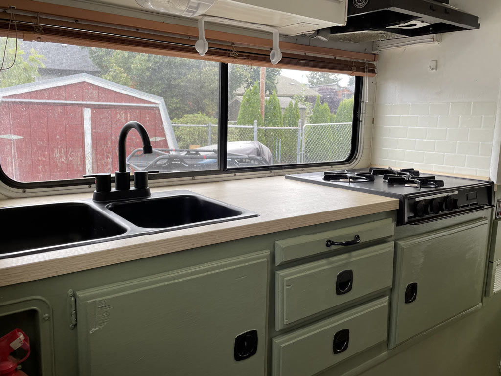 How to Choose a Faucet for Your Modern Kitchen 1 How to Choose a Faucet for Your Modern Kitchen - Blog - 1