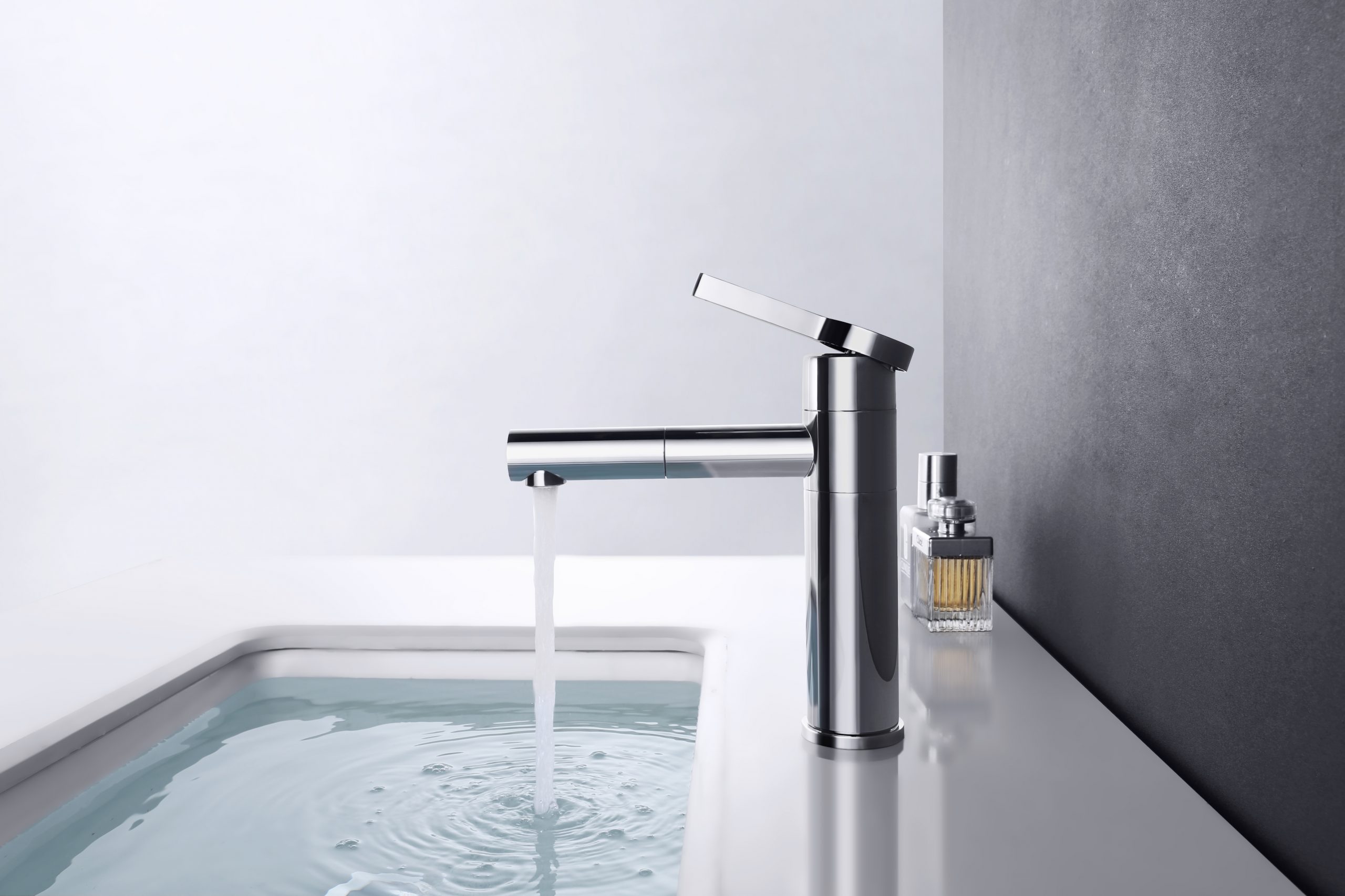 Arcora Modern Single Hole Bathroom Faucet, Single Handle Bathroom Faucet Chrome with Swivel Spout