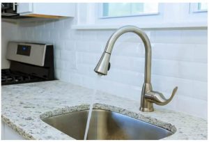 touchless kitchen faucet battery replacement